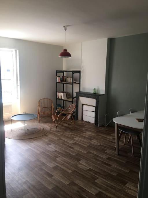 Appartement Avec Parking Proche Cathedrale บัวร์ ภายนอก รูปภาพ